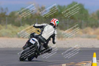 media/Sep-25-2023-Moto Forza (Mon) [[81ffa65e0a]]/B-C Group/Session 4 (Turn 2 Backside)/